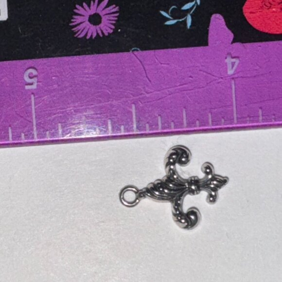 Fleur de Lis Sterling Silver Pendant - Picture 10 of 16